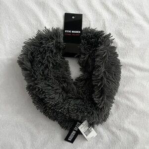 Steve Madden Gray Faux Fur Cowl Scarf